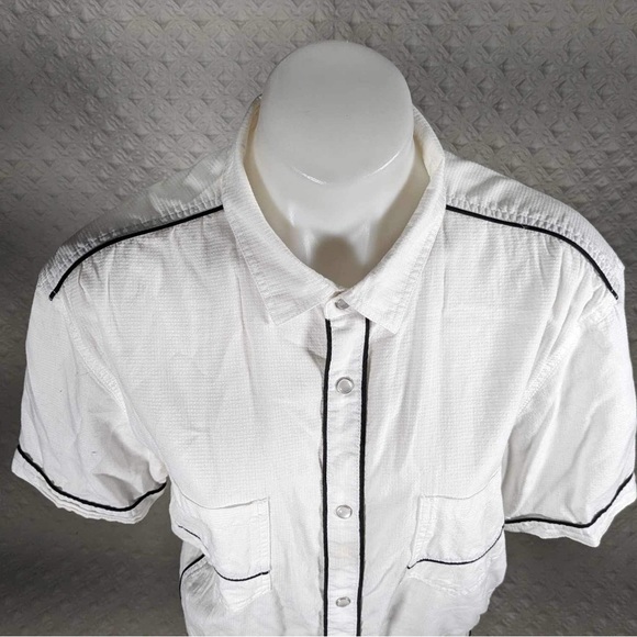 EUC INC Kori short sleeved shirt - white with black piping XL - Picture 2 of 3